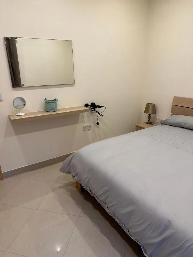 Ewa Apt - 3-Bed Near Sliema - St Julians Seafront 0*,