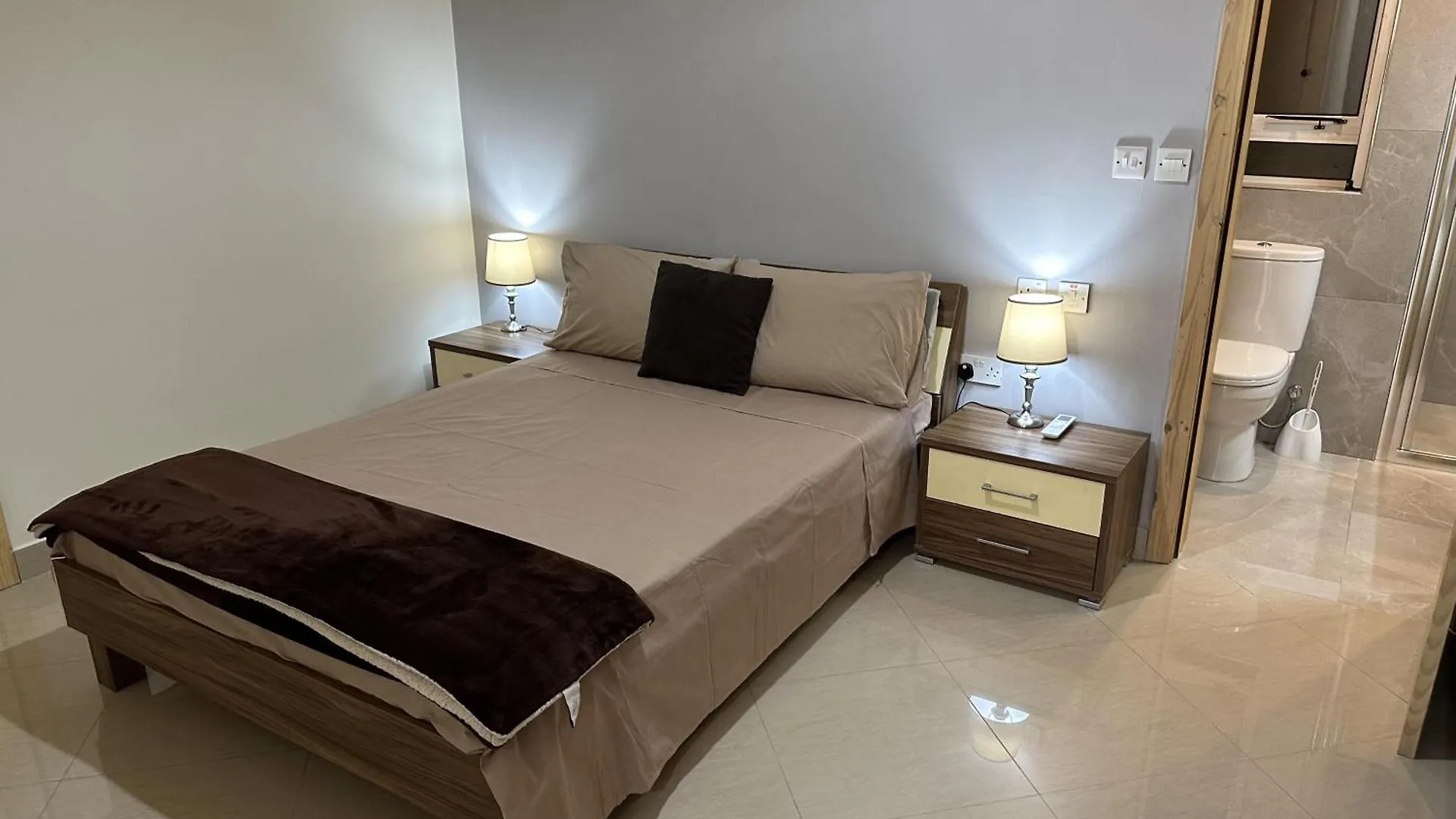 Ewa Apt - 3-Bed Near Sliema - St Julians Seafront location